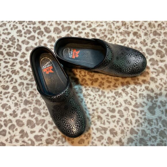 Dansko Professional XP 2.0 Fossil Pattern Clogs Shoes Womens Size EU 37 US 7 - Picture 1 of 4